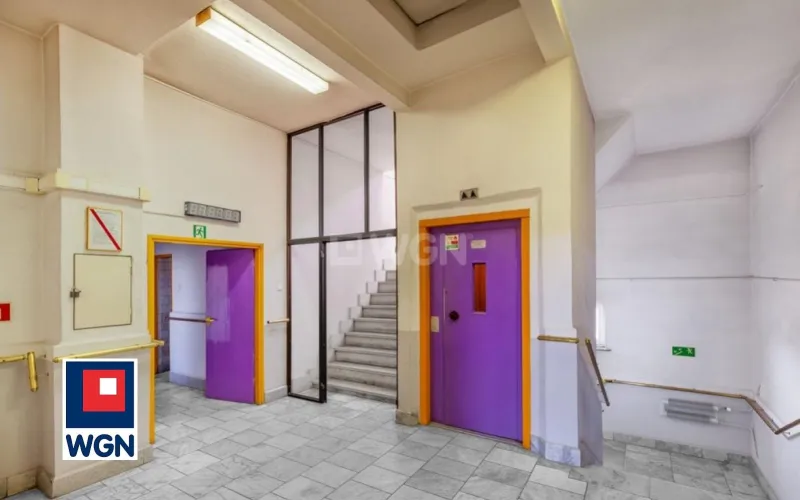 Obiekt biurowy na  sprzedaż Skierniewice - Duża nieruchomość w centrum miasta